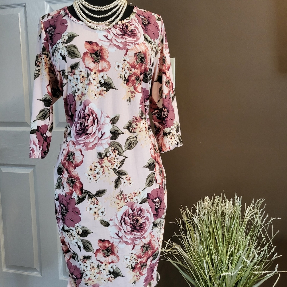 Semi-fitted Ruching Dress by Piphany